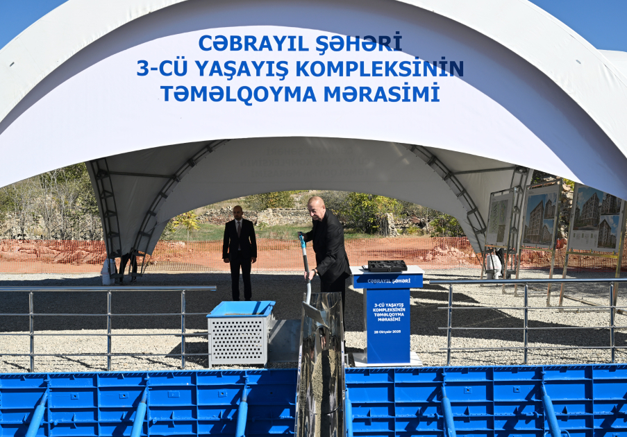 Prezident Cəbrayılda məscidin, ikinci və üçüncü yaşayış komplekslərinin təməlini qoydu (YENİLƏNİB)