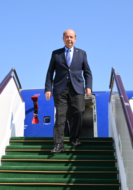 Ersin Tatar Azərbaycana gəldi (FOTO)