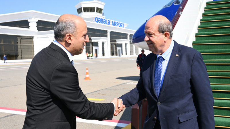 Ersin Tatar Azərbaycana gəldi (FOTO)