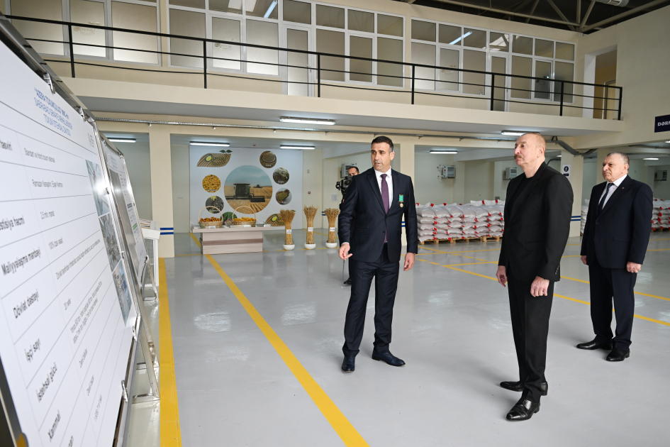 Prezident Cəbrayılda məscidin, ikinci və üçüncü yaşayış komplekslərinin təməlini qoydu (YENİLƏNİB)