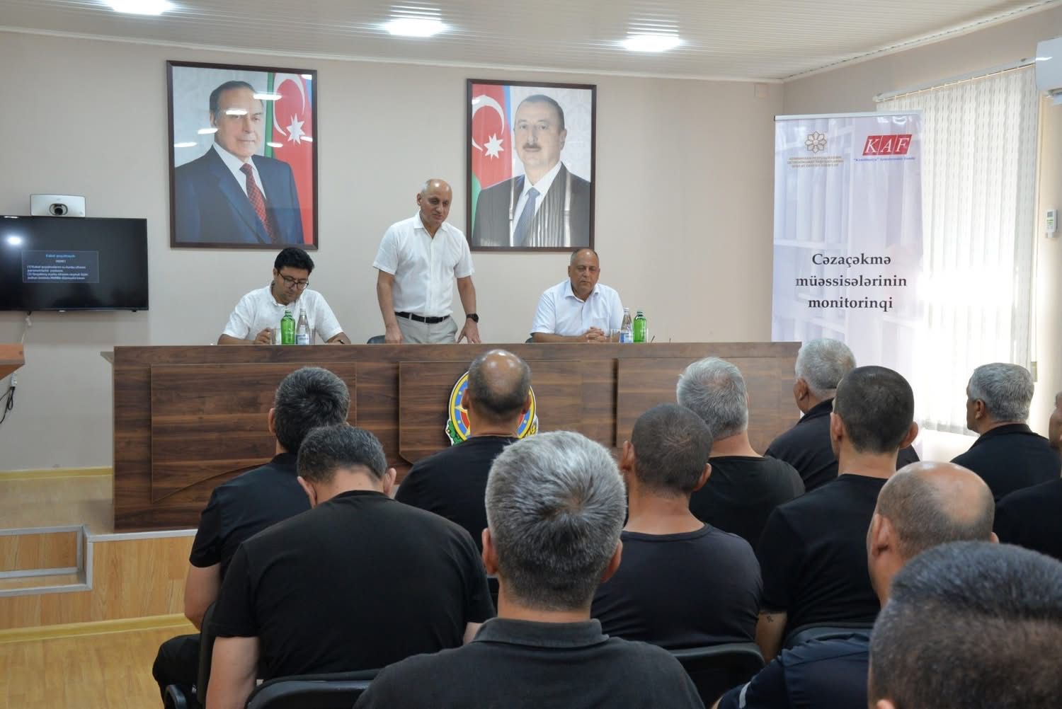 “Konstitusiya” Araşdırmalar Fondunun layihəsi: 321 məhkuma hüququ yardım göstərildi