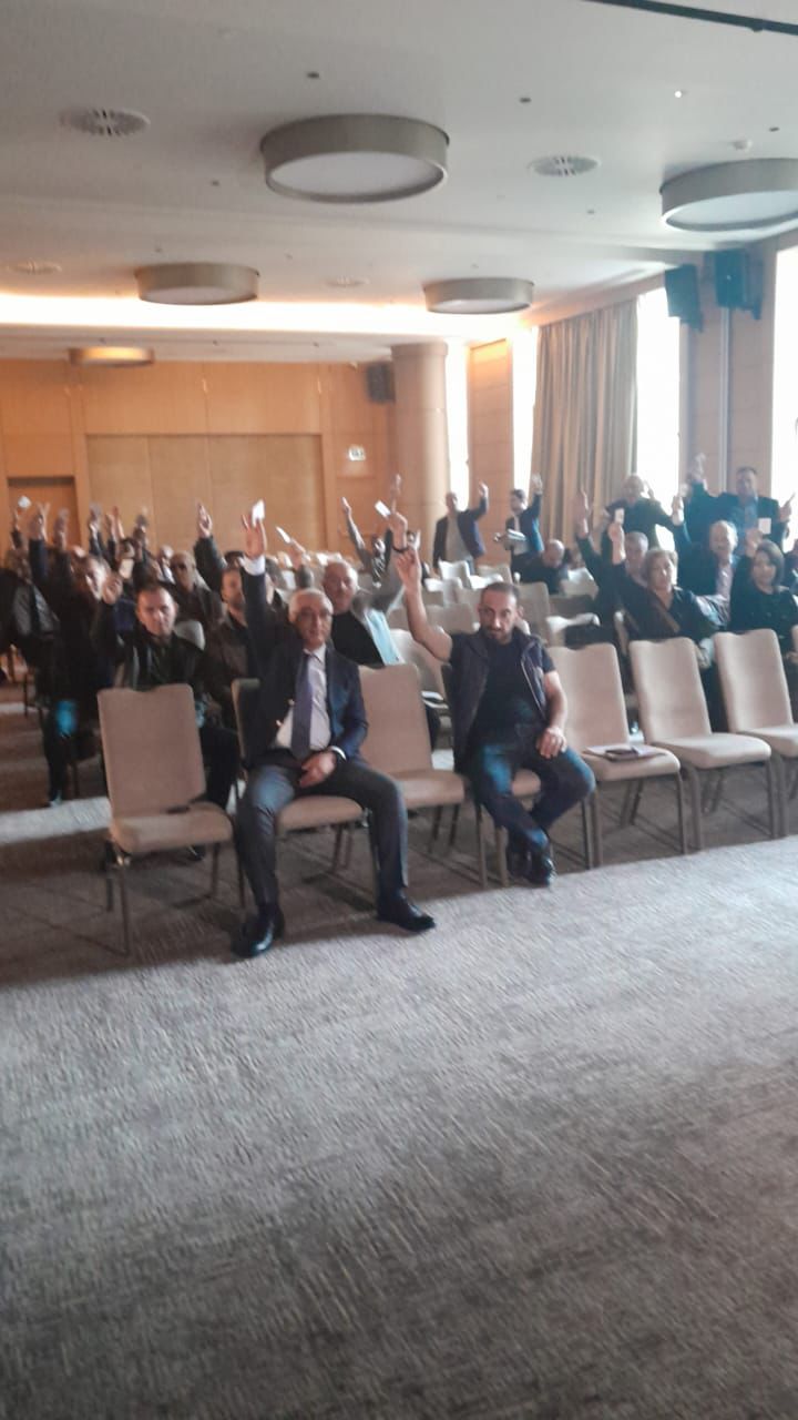 Fəzail Ağamalı sədr postunda qaldığını, oğlu yeni sədr seçildiyini iddia edir (YENİLƏNİB)