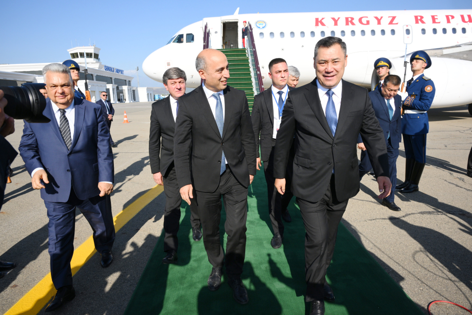Sadır Japarov Qəbələyə gəldi (FOTO)