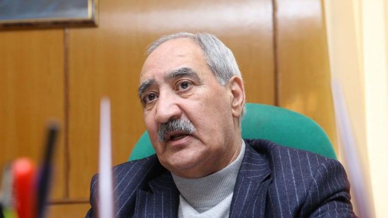 Fəzail Ağamalı ilə oğlu arasında partiya qurultayında dava düşdü (FOTO)