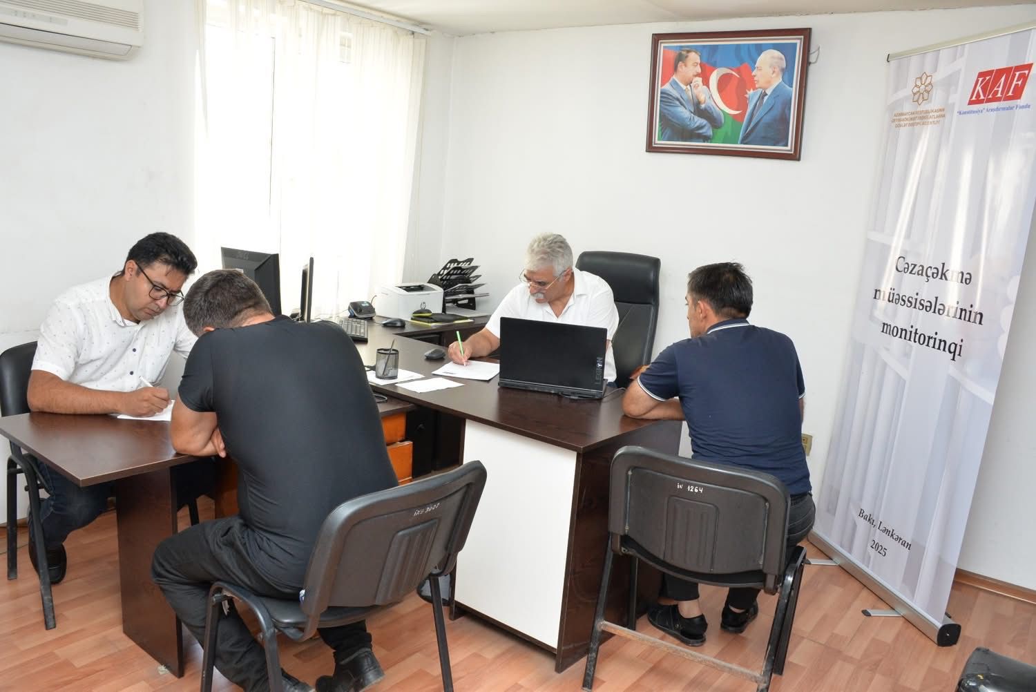 “Konstitusiya” Araşdırmalar Fondunun layihəsi: 321 məhkuma hüququ yardım göstərildi