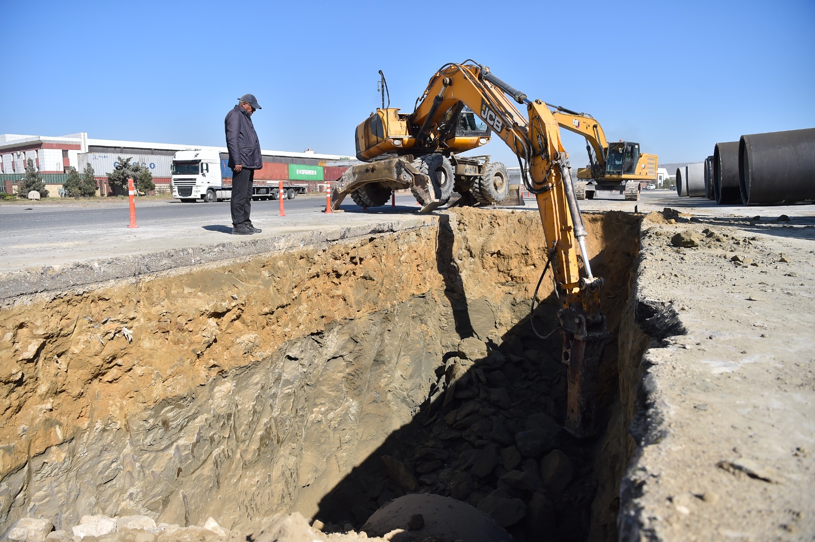 ADSEA: Lökbatanda 23 kilometrlik kollektor və sutəmizləyici qurğu tikilir (FOTO/VİDEO)
