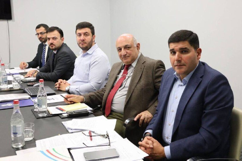 Azərbaycan və Ermənistan nümayəndələri İrəvanda görüşdülər (FOTO)