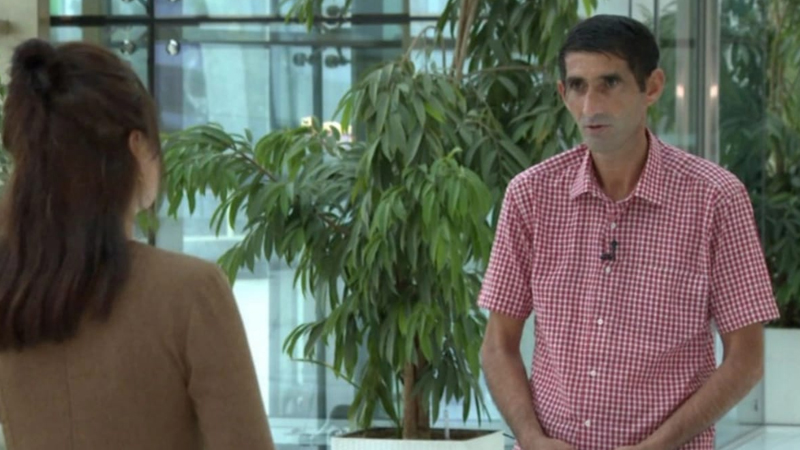 Bazarda arabaçı işləyən şəxsin 5 şirkəti var (VİDEO)