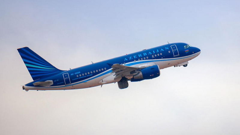 AZAL: Məcburi eniş edən təyyarə planlı texniki baxışdan tam keçib
