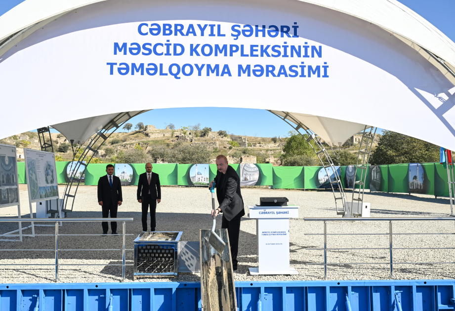 Prezident Cəbrayılda məscidin, ikinci və üçüncü yaşayış komplekslərinin təməlini qoydu (YENİLƏNİB)