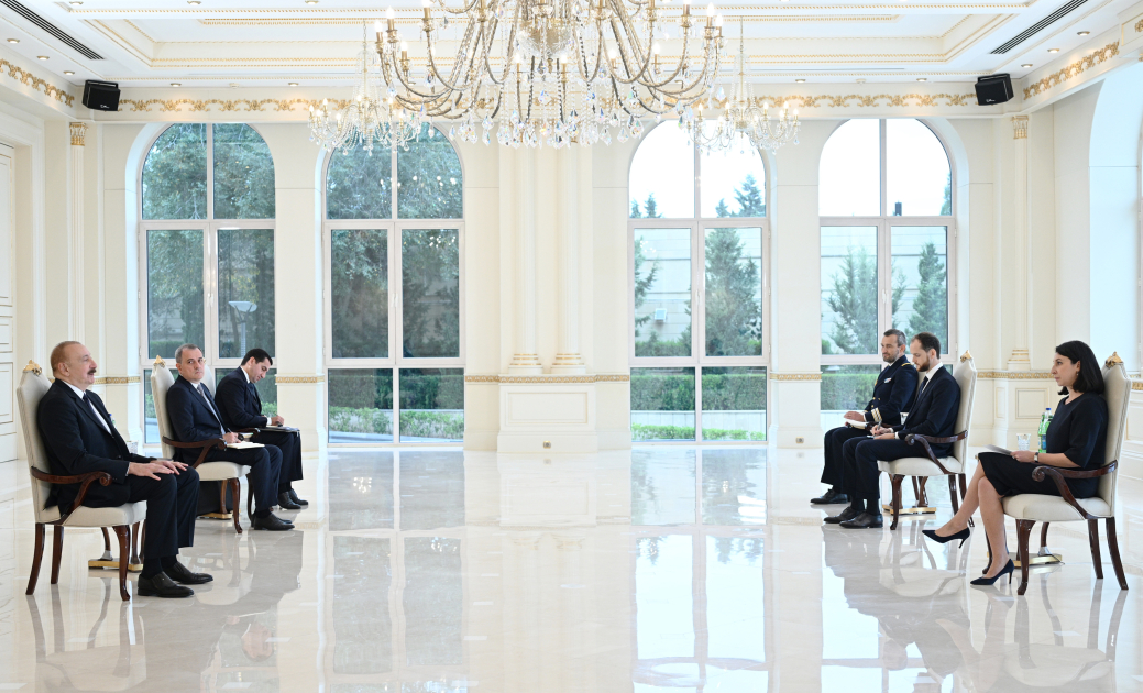 Prezident qəbullar keçirdi (YENİLƏNİB)
