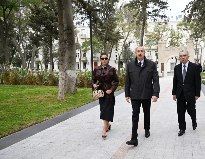 Prezident və birinci xanım yeni parkın açılışında iştirak etdi (FOTO)