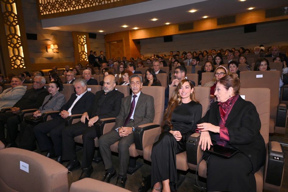 Arzu Əliyeva “Tağıyev: Sona” filminin təqdimatında (FOTOLAR)