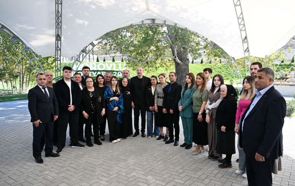 Prezident Cəbrayılda məscidin, ikinci və üçüncü yaşayış komplekslərinin təməlini qoydu (YENİLƏNİB)