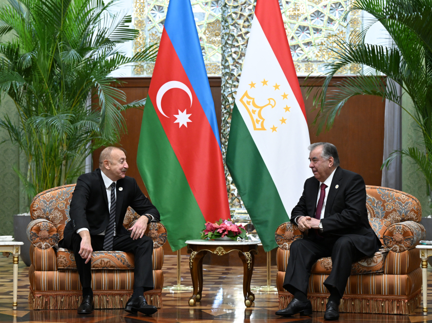 Azərbaycan və Tacikistan prezidentlərinin təkbətək görüşü keçirildi (FOTO)