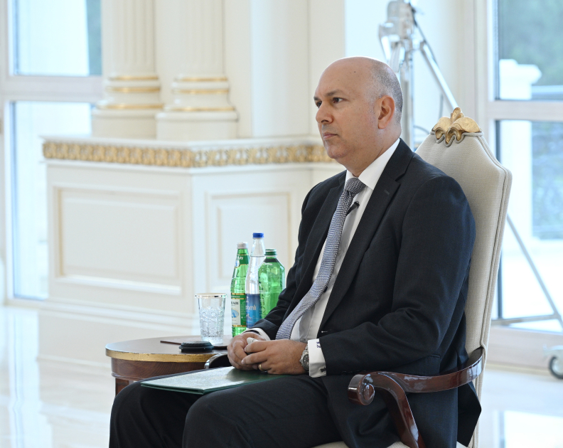 Prezident qəbullar keçirdi (YENİLƏNİB)