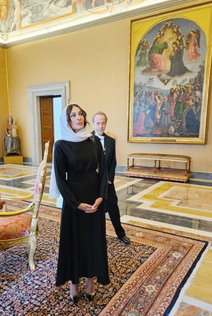 Mehriban Əliyeva Roma Papası ilə görüşdü (FOTO)