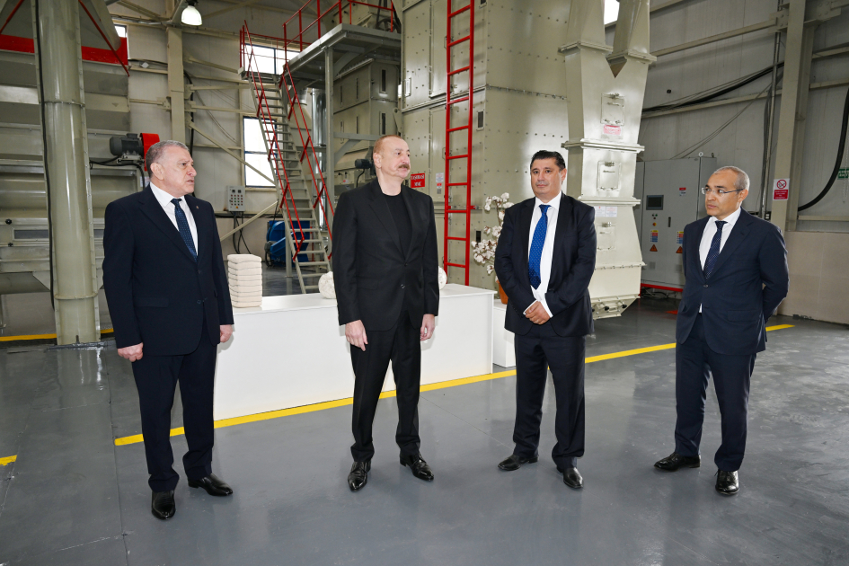 Prezident Cəbrayılda məscidin, ikinci və üçüncü yaşayış komplekslərinin təməlini qoydu (YENİLƏNİB)