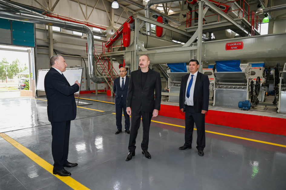 Prezident Cəbrayılda məscidin, ikinci və üçüncü yaşayış komplekslərinin təməlini qoydu (YENİLƏNİB)