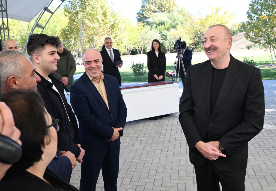 Prezident Cəbrayılda məscidin, ikinci və üçüncü yaşayış komplekslərinin təməlini qoydu (YENİLƏNİB)