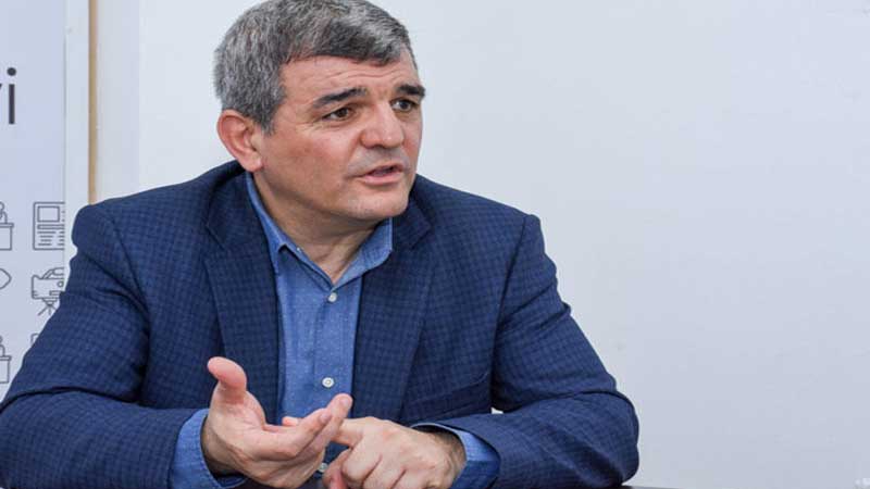 Deputat təhsil sistemini tənqid etdi: 