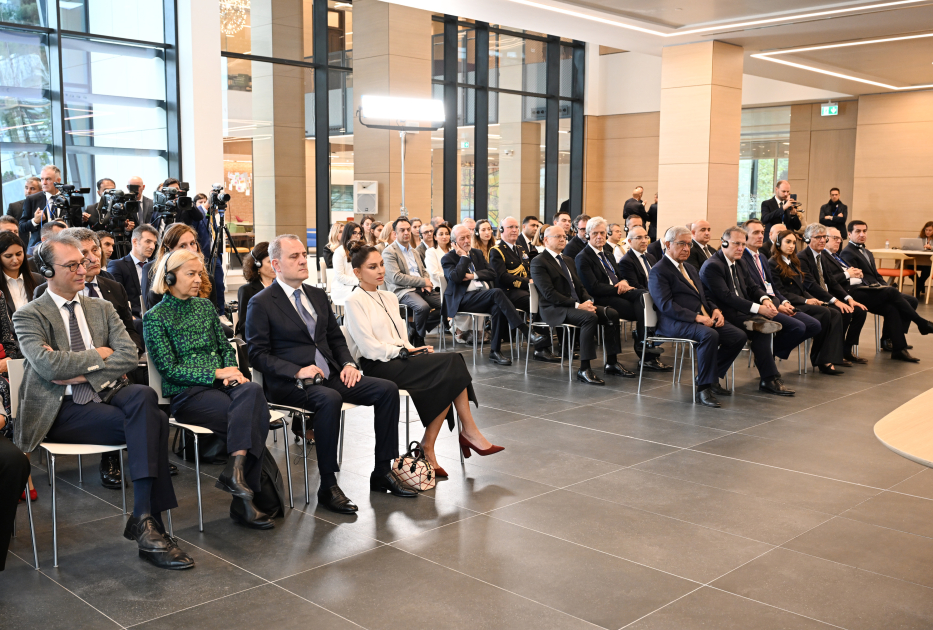 İtaliya-Azərbaycan Universitetinin ilk tədris korpuslarının açılışı oldu (FOTO)