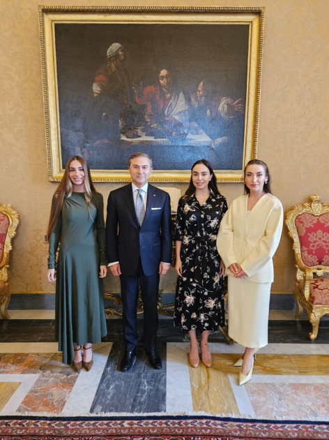 Mehriban Əliyeva Roma Papası ilə görüşdü (FOTO)