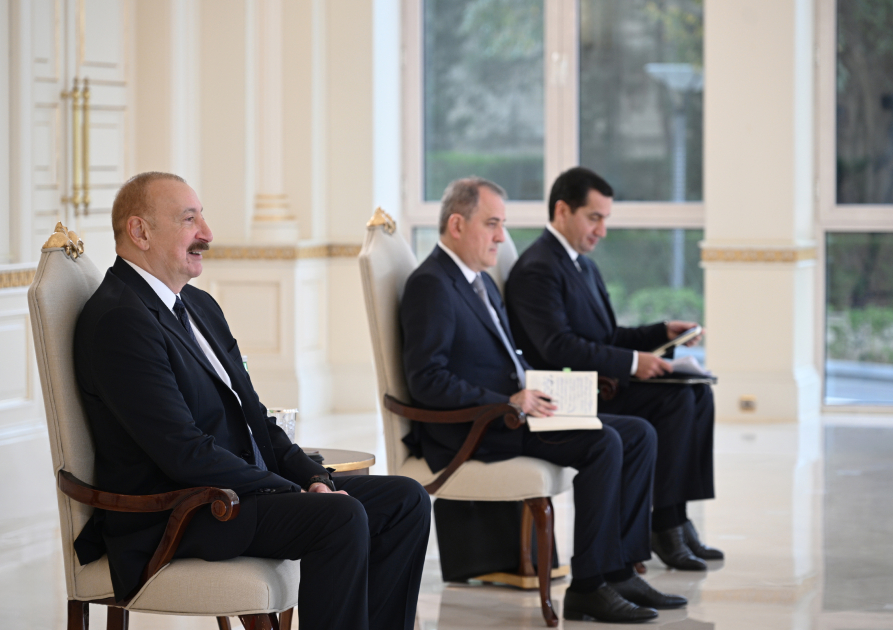 Prezident qəbullar keçirdi (YENİLƏNİB)