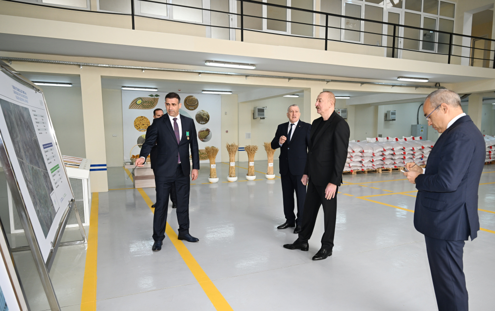 Prezident Cəbrayılda məscidin, ikinci və üçüncü yaşayış komplekslərinin təməlini qoydu (YENİLƏNİB)