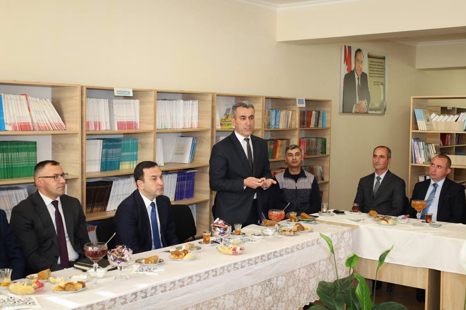 İsmayıllı şəhər 6 saylı tam orta məktəbinin kollektivi ilə görüş keçirildi (FOTO)