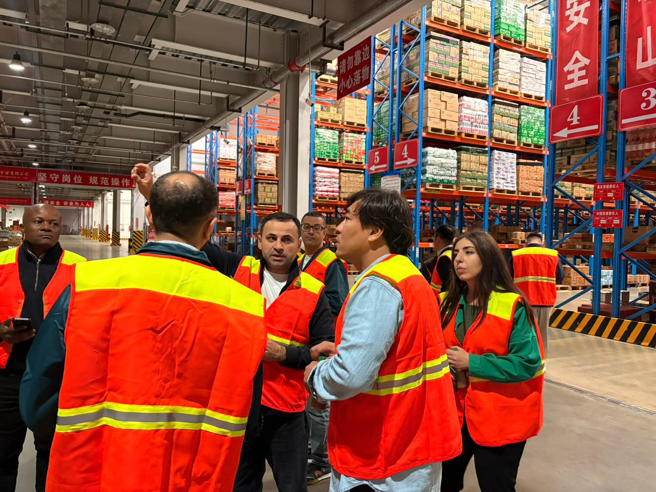 Veysəloğlu Distribusiya Çində keçirilən beynəlxalq logistika konfransında iştirak etdi (FOTO)