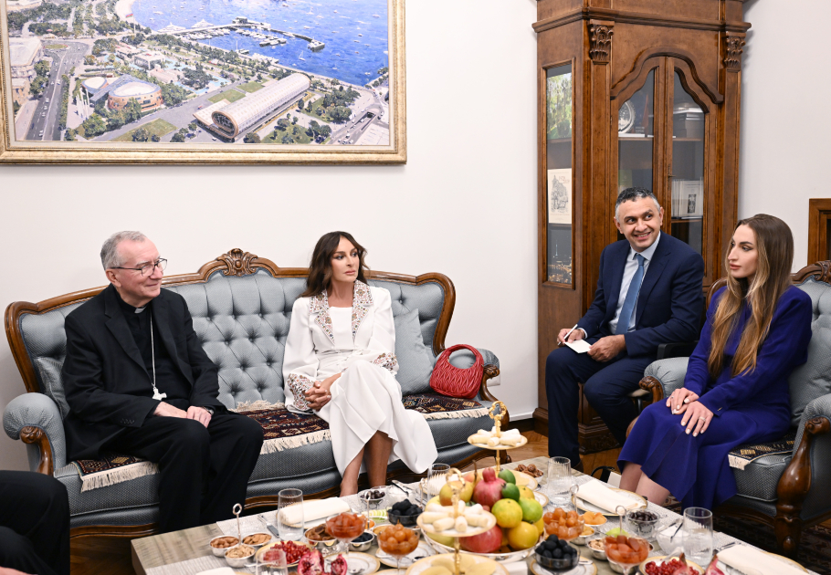 Mehriban Əliyeva Vatikandakı açılışda iştirak etdi (FOTO)