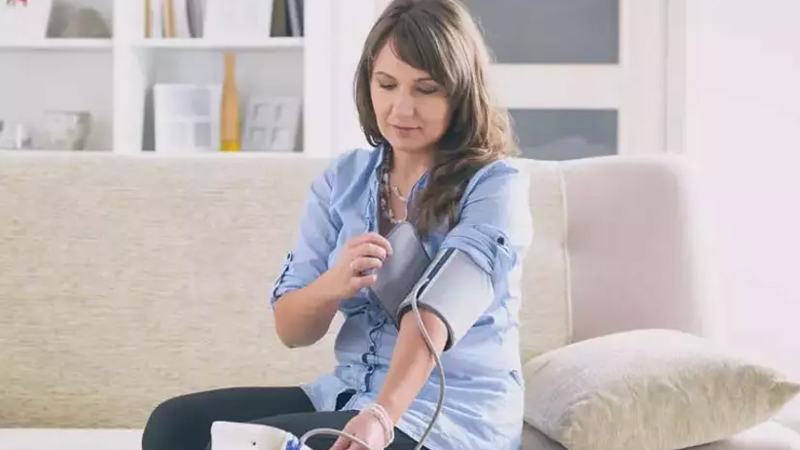 Bu əlamətlər sizdə də varsa, diqqət edin! - Hipertoniyanın xəbərçisi ola bilər