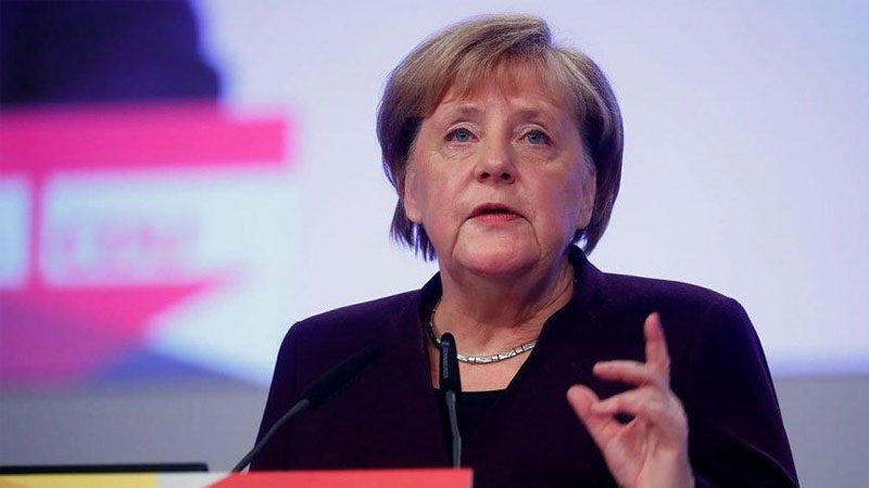 Merkel Krımın ilhaqı zamanı Ukraynadan müqavimət göstərməməyi xahiş edib