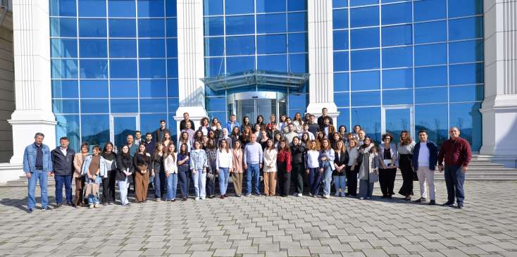 “Elm və təhsil yeniliklərinin media təqdimatı” mövzusunda təlim keçirildi (FOTO)