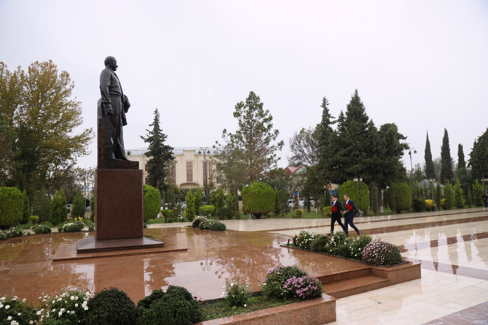 Rəşad Nəbiyev Zərdabda vətəndaşları qəbul etdi (FOTO)