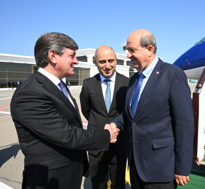 Ersin Tatar Azərbaycana gəldi (FOTO)
