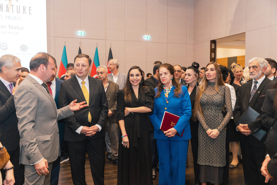 Leyla Əliyeva və Arzu Əliyeva Berlində MAMA 