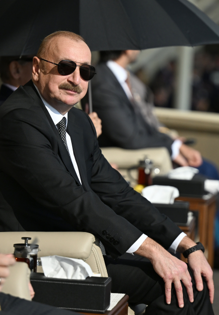 Zəfərin 5 ili: Bakıda hərbi parad keçirildi (YENİLƏNİB)