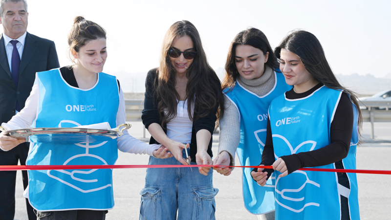 Leyla Əliyeva yeni parkın açılışında iştirak etdi (FOTO)