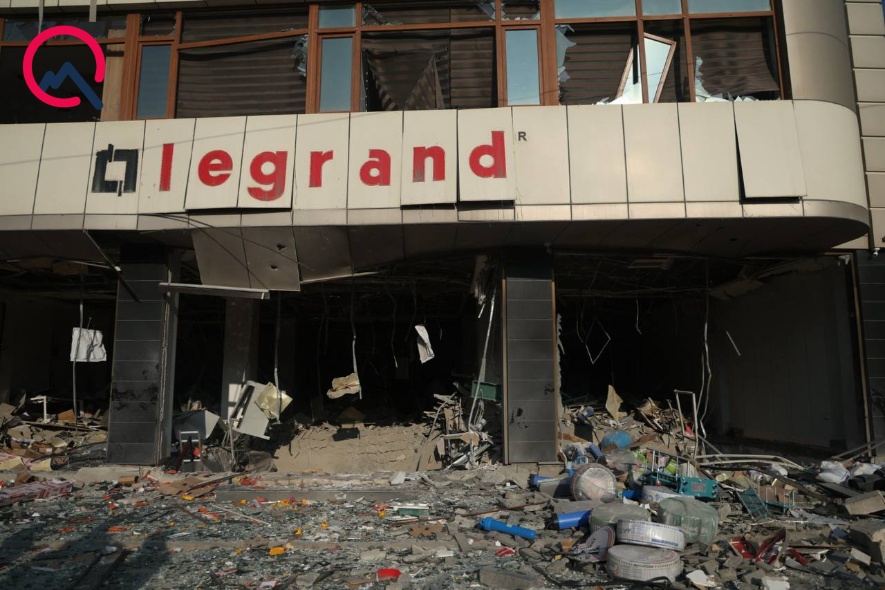 Bakıda partlayış olan ofisdən FOTOLAR