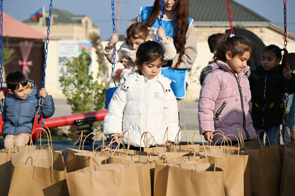 Leyla Əliyeva yeni parkın açılışında iştirak etdi (FOTO)