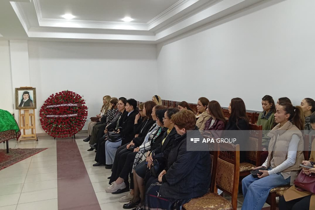 Xalq artisti Roza Cəlilova dəfn edildi (YENİLƏNİB/FOTO)