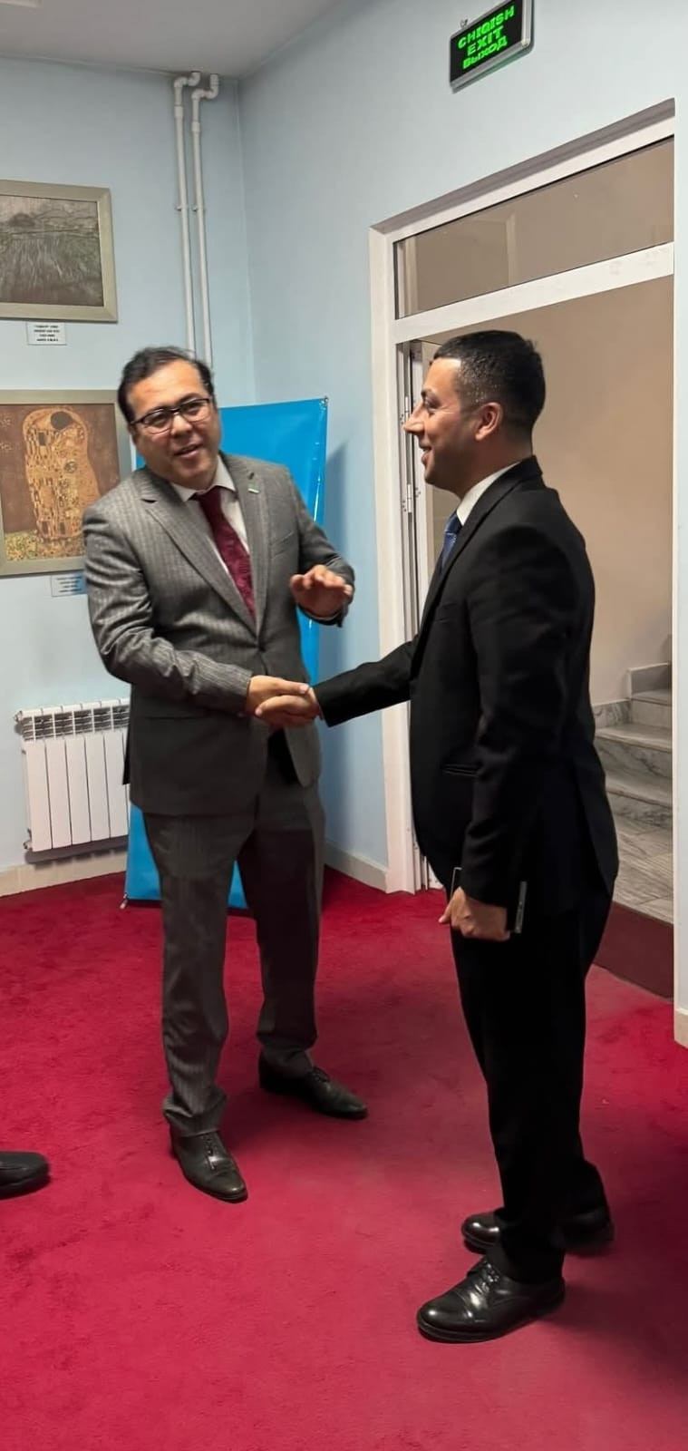 Tanınmış jurnalistlər Özbəkistanda səfir və rektorla görüşdü (FOTO)