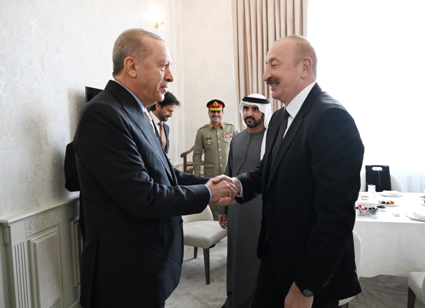 Zəfərin 5 ili: Bakıda hərbi parad keçirildi (YENİLƏNİB)