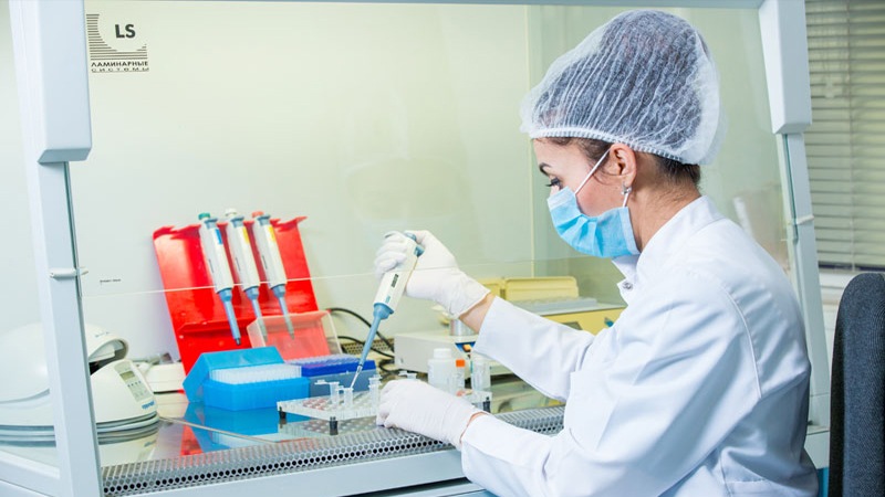 Həkimlər həyəcan təbili çalır: Meymunçiçəyinin mutasiyaya uğramış ştamı Avropada yayılır