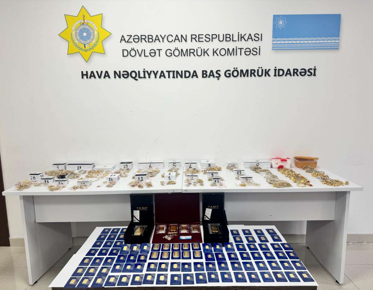 İstanbuldan Bakıya 2,4 milyonluq qızıl-brilyant keçirmək istədilər (FOTO)