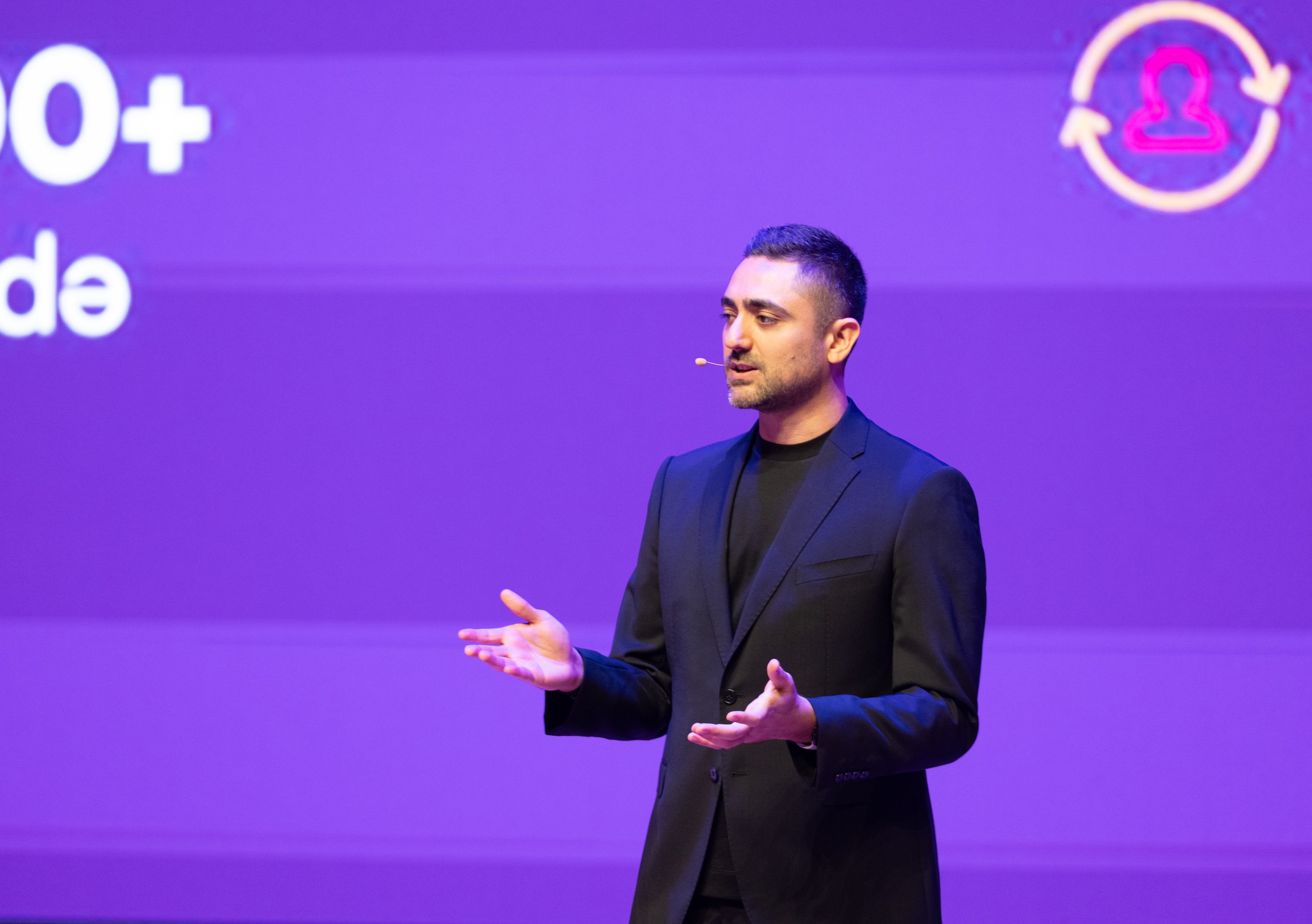 Birmarket ticarətçilərlə birgə ölkədə biznesi irəli aparır