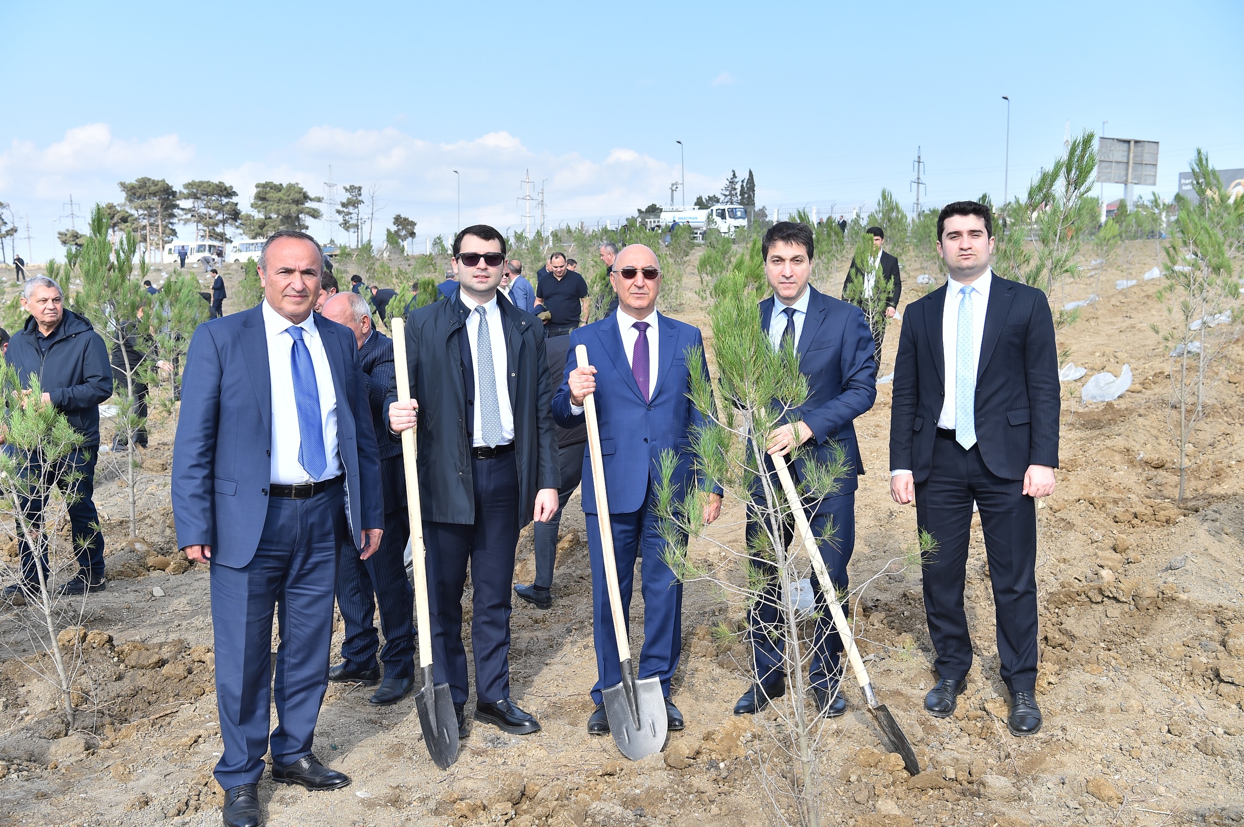 ADSEA Zəfər Günü münasibətilə ağacəkmə aksiyası təşkil etdi (FOTO)