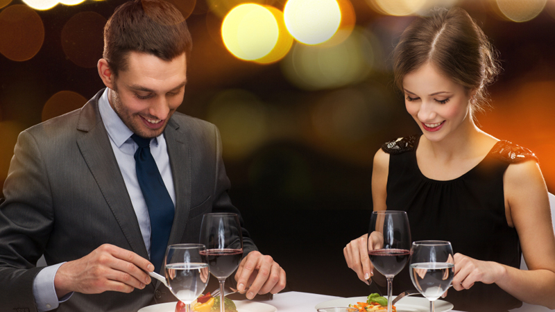 Restoranlara xərclənən pul artıb: Səbəb nədir? - İqtisadçı açıqladı